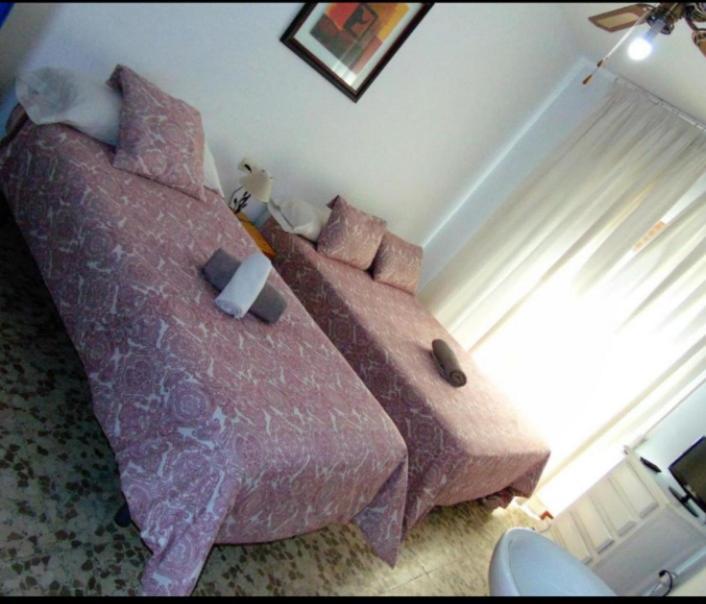 Hostal Puerto De Santa Maria Эль-Пуэрто-де-Санта-Мария Экстерьер фото