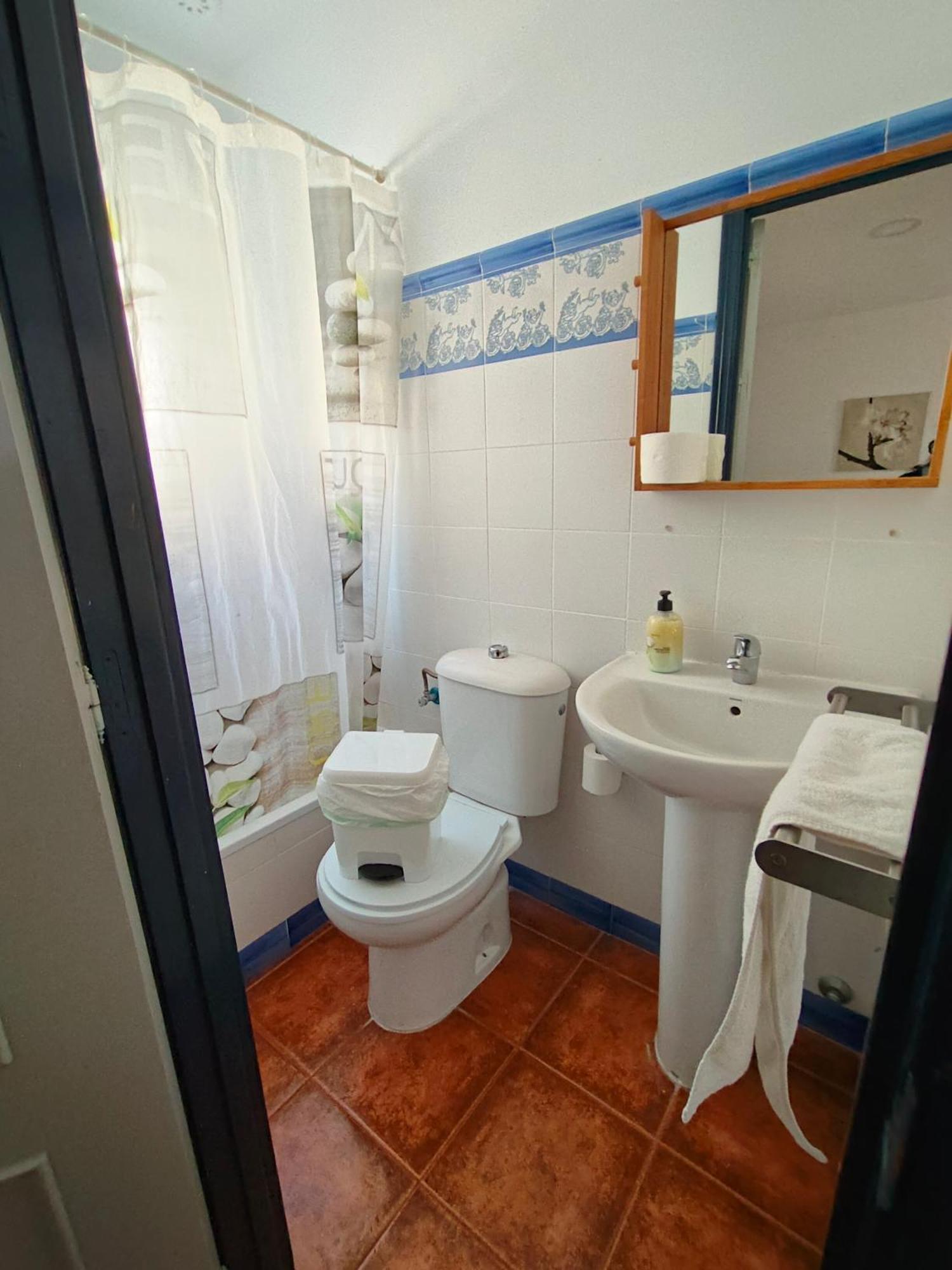 Hostal Puerto De Santa Maria Эль-Пуэрто-де-Санта-Мария Экстерьер фото