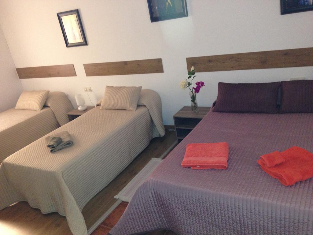 Hostal Puerto De Santa Maria Эль-Пуэрто-де-Санта-Мария Экстерьер фото