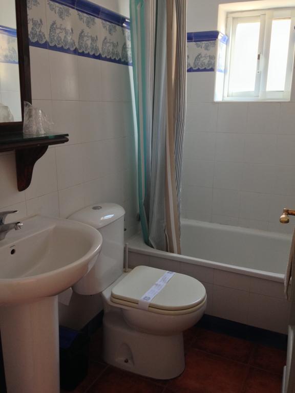 Hostal Puerto De Santa Maria Эль-Пуэрто-де-Санта-Мария Экстерьер фото